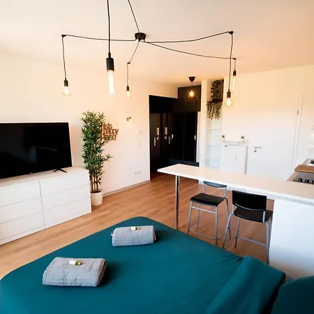 Modern Style Studio With Balcony, Smart Tv, Business & Leisure Apartment Luxembourg