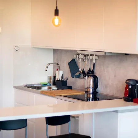 Modern Style Studio With Balcony, Smart Tv, Business & Leisure Appartement *